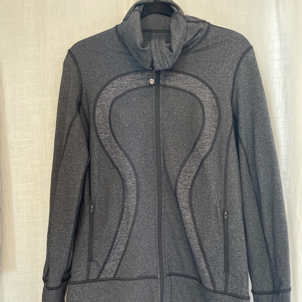 Lulu Lemon Jacket. S/M Brand New. Never worn